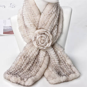 YR055 silenciador de gama alta para mujer con flor de Camelia bufanda de piel de visón auténtica tejida a mano elegante para mujer - Product Image 3