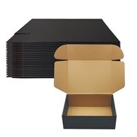 Boîte cadeau minimaliste en carton noir mat personnalisée avec estampage doré pour bijoux