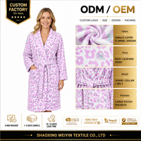 WEIYIN Peignoir de luxe pour femme en polaire imprimé léopard, col en V, sans manches, longueur intégrale, en polyester doux, pour l'hiver