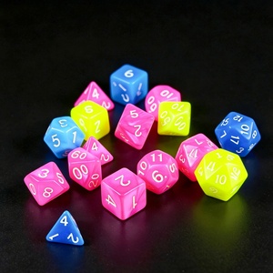 Juego de Dados de Resina Azul Cielo con Diseño Equilibrado, Dados para Juego de Mahjong, Dados de Viaje con Bordes Suaves - Product Image 5
