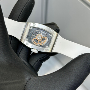 Reloj Mecánico Tonneau de Alta Calidad para Mujer, Caja con Incrustaciones de Moissanita, Correa de Goma Blanca, Reloj de Lujo y Moda - Product Image 6