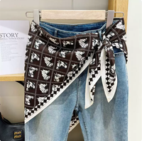 Op maat gemaakte logo zachte katoenen letter paisley geprinte zoomverlenger gelaagde heupbeschermer bandana bijpassende decoratie voor jeans