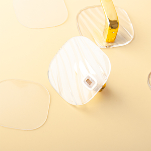 Crochet adhésif transparent en twill épaissi sans perçage, lot de 3, en plastique, adhérence forte, style moderne et épuré, fabriqué en Chine, sans fonctionnalité supplémentaire - Product Image 5