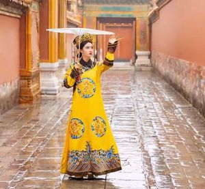 Lunaric-ropa de Hanfu hecha a mano para mujer, vestido tradicional <span class=keywords><strong>chino</strong></span> étnico para niña, vestido de Reina Cheongsam DE LA Dynasty TIA Qing - Product Image 1