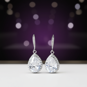 Eleganti Orecchini a Goccia in Cristallo per Donne, Argento 925 Placcato Rodio, Orecchini Classici da Matrimonio con Incastonatura a Castone - Product Image 2