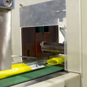 Machine d'emballage horizontale automatique pour couverts en papier, alimentation automatique, emballage en forme de coussin, prix, compagnie aérienne - Product Image 4