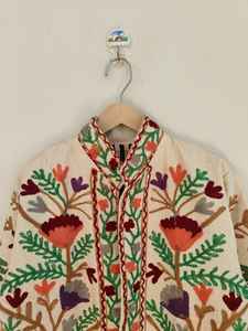 Chaqueta Bordada Suzani de Algodón Blanco TNT, Abrigo Bohemio Floral Hecho a Mano, Estilo Vintage, Prenda Exterior de Estilo Distintivo para Festivales - Product Image 2