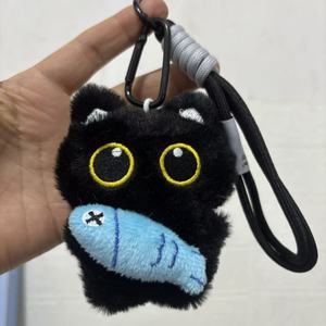 Llavero de Peluche de Gato Negro Pequeño con Fresa Dulce y Fresca, Colgante <span class=keywords><strong>para</strong></span> Bolso, Regalo, Juguete de Peluche Relleno <span class=keywords><strong>para</strong></span> Niños y Adultos - Product Image 3