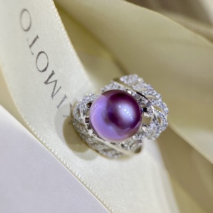 Bague en argent sterling 925 avec perle naturelle ronde de 12-13 mm, couleur violet démon, presque parfaite, avec plume personnalisée tendance - Product Image 4