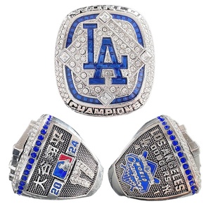 Anillo de madera de aleación chapada en oro del campeonato 2024 Anillos de moda hechos de joyería de aleación duradera - Product Image 3