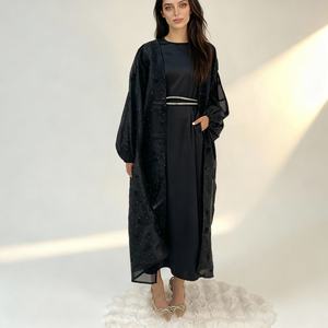 Robe Abaya en Polyester Imprimée de Luxe pour Femmes Musulmanes avec des Designs Personnalisés et des Options de Commande en Gros - Product Image 1