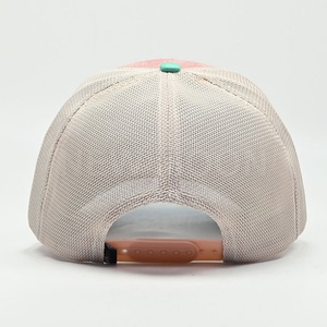 Casquette Trucker en Coton à 5 Panneaux avec Visière Courbe et Patch Fermé, Personnalisable avec Motif Animalier, Haute Qualité, Maille Respirante - Product Image 5