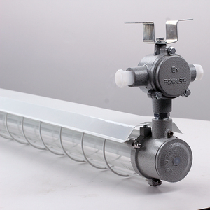 Luz LED de larga calidad a prueba de explosiones, Luz lineal de 1,2 lúmenes/W, IP66, lámpara profesional de área delicada, luz a prueba de explosiones - Product Image 3