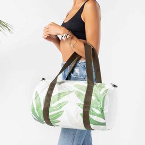 Juego de Bolsas de Viaje Deportivas Impermeables Personalizadas, Bolsas de Lona Tyvek para Fin de Semana o <span class=keywords><strong>Viajes</strong></span> Cortos con Compartimento para Zapatos - Product Image 4