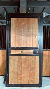 โรงนาม้าชุบสังกะสีแบบแยกส่วนโครงเหล็กทนทานสำหรับใช้ในฟาร์ม - Product Image 2