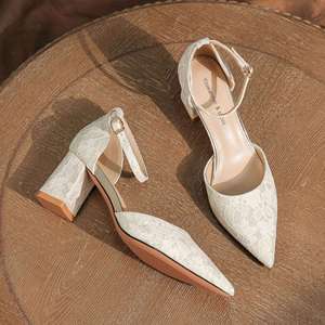 Youxianmei & S Jes Escarpins en satin à bout pointu, talon carré, bride cheville, chaussures de mariée à talon haut pour mariage et occasions formelles - Product Image 1