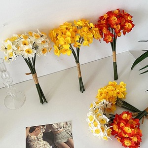 Fleurs artificielles Timo, 6 tiges de narcisses en soie, fleurs réalistes, bouquet de décoration pour mariage et maison - Product Image 1