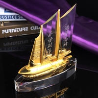 Modèle personnalisé de bateau à voile en métal et cristal, figurine de bateau à voile en verre, trophée de voile en cristal pour trophée de cristal Souvenirs