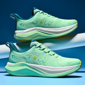 รองเท้าเดินสบายดีไซน์ใหม่สำหรับผู้หญิง รองเท้าวิ่งผู้ชายแบบ OEM ระบายอากาศได้ดี พื้นหนา กันลื่น - Product Image 2