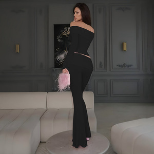 Ensemble deux pièces pour femmes, haut à épaules dénudées, pantalon évasé, couleur unie, tricoté en polyester, costume décontracté FDL1445 - Product Image 4