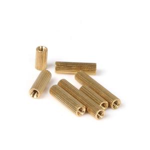 Entretoise hexagonale filetée mâle-femelle en laiton moleté avec écrou d'insertion - Product Image 2