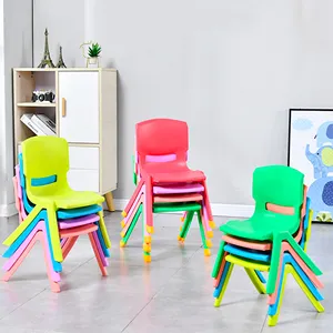 Chaises moulées en plastique empilables pour enfants de haute qualité pour la maternelle Chaise pour enfants
