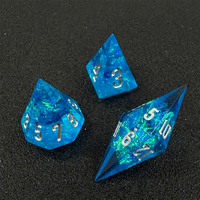 Dés à jouer personnalisés avec logo sur plusieurs faces, RPG Dragon et Donjon, faits à la main, écologiques, durables, en forme de diamant, en résine, ensemble de dés tranchants