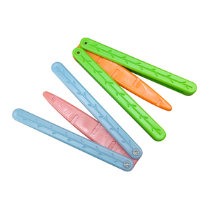 Пластиковый складной нож-бабочка - Product Image 1