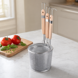 Écumoire à nouilles en acier inoxydable avec poignée en bois, design empilable pour cuisine domestique - Product Image 2