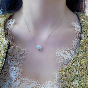 Collier de perles d'eau douce naturelles Zhuji 8-9 mm pour femmes, style classique en forme de croissant d'aurora, perles d'eau douce magnifiques et impeccables - Product Image 1