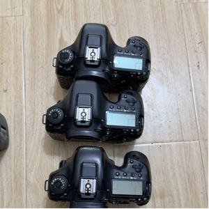 Boîtier d'appareil photo numérique <span class=keywords><strong>Canon</strong></span> EOS <span class=keywords><strong>7D</strong></span> Mark II robuste, idéal pour les reportages en extérieur et la prise de vue rapide - Product Image 3