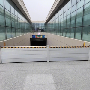 Des barrières d'inondation et des portes d'inondation sont utilisées pour la protection des systèmes de sécurité à la maison - Product Image 6