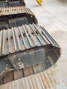 Excavatrice d'occasion Hyundai 220LC-9S de 22 tonnes, robuste, avec moteur et pompe, capacité de la benne de 1,05 m, puissance de 113 kW, à vendre - Product Image 6