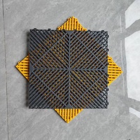 Maßgefertigte Snap-Fit Modulare Bodenfliesen 400x400x18mm Pflegeleichte Ölbeständige Gitterfliesen Werkstatt-Bodenbelag-Set