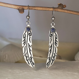 Orecchini Pendenti con Piume Intagliate in Stile Etnico Vintage Bohemien, Accessori Moda per Donne - Product Image 5