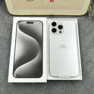 Smartphone 5G Originale Usato di Alta Qualità, Versione USA Sbloccata, <span class=keywords><strong>iPhone</strong></span> 15 <span class=keywords><strong>Pro</strong></span> <span class=keywords><strong>Max</strong></span> 256GB in Titanio Naturale - Product Image 4