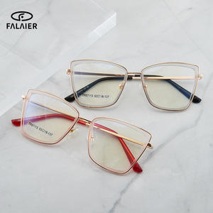 Lunettes anti-lumière bleue carrées en métal à monture intégrale Tr87113, unisexe, montures dorées et noires, protection des verres en acrylique - Product Image 2