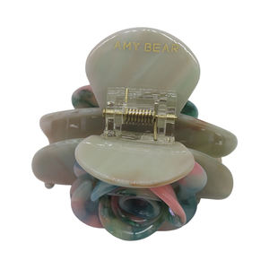 مشبك شعر نسائي جديد على شكل وردة من الأسيتات، مشبك شعر أنيق وراقي بتصميم زهري، مشبك شعر متوسط الحجم من حمض الخليك، إكسسوار شعر راقٍ وجميل - Product Image 3