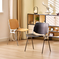 Chaise minimaliste moderne en bois avec pieds en métal pour la salle à manger, le bureau, le café et le restaurant