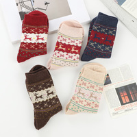 Chaussettes d'été européennes et américaines pour femmes, mi-mollet, mignonnes, rétro, avec motif animal renne en fil doré, en tissu éponge épais antidérapant