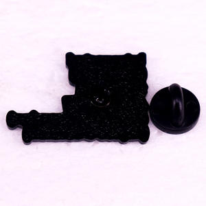 Alfileres <span class=keywords><strong>de</strong></span> solapa <span class=keywords><strong>de</strong></span> Metal personalizados <span class=keywords><strong>Taylor</strong></span> Songs Fan Pins <span class=keywords><strong>de</strong></span> solapa conmemorativos All Too Well Badge Pin <span class=keywords><strong>de</strong></span> esmalte suave <span class=keywords><strong>de</strong></span> Metal personalizado - Product Image 4