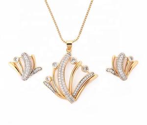 Joyería Dubaistyle, Juego de Joyería Chapada en Oro de 18K, Collar de Lujo y Aretes de Aspecto Elegante, Joyería de Moda que No se Deslustra - Product Image 5