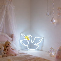Neonawall En gros Lampe murale néon LED personnalisée en forme de couteau cygne Garantie 2 ans IP65 Gradation réglable Chambre Salle de jeux Bar Fête