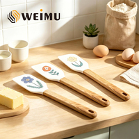 Spatule japonaise en silicone de qualité alimentaire avec manche en bois, spatule à crème pour gâteau, outil de pâtisserie