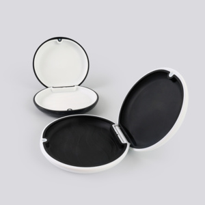 กล่องใส่รีเทนเนอร์จัดฟันคุณภาพสูง บริการ OEM กล่องใส่ฟันปลอมบางส่วน - Product Image 1