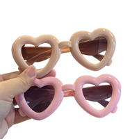 Nouvelles Lunettes de Soleil Bébé 2026 en Forme de Cœur pour Enfants avec Montures Marron, Bleues et Roses, Verres Miroir et Polarisés – Vente en Gros