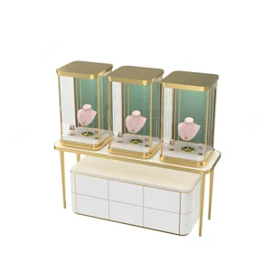Tampilan perhiasan mewah Vitrine emas mewah kelas atas desain kabinet tampilan butik Interior toko perhiasan dengan lampu led