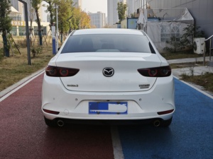 <span class=keywords><strong>Mazda</strong></span> <span class=keywords><strong>3</strong></span> Sedán <span class=keywords><strong>2020</strong></span> Bien Equipado |   2.0L Skyactiv, Cuero, Apple CarPlay, Confiable y Deportivo - Product Image 5