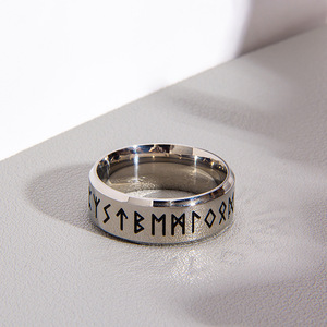 Anello Vichingo Retrò Nordico con <span class=keywords><strong>Rune</strong></span> per Uomo e Donna, Semplice Anello in Acciaio Inossidabile 316L con Lettera di Odino, Gioiello Amuleto per Coppie - Product Image 5
