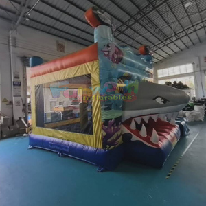 Structure gonflable commerciale pour enfants, combinaison château gonflable et toboggan aquatique, thème requin, pour fêtes en plein air - Product Image 2